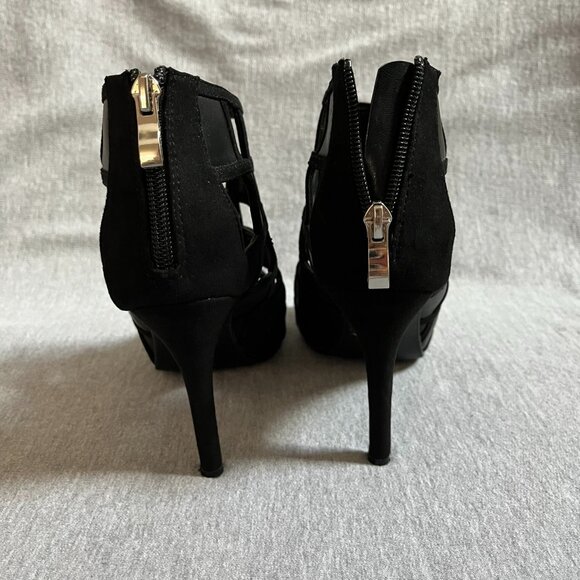 NYLA Juliet Black Back-Zip Peep-Toe Booties. Size 7 - Picture 4 of 12